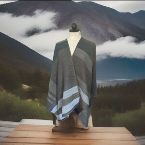 Open Wrap/Shawl Color Block Gray One Size
